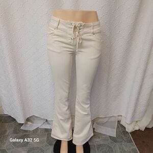 PacSun New Jean Size 28 Cream Apparel